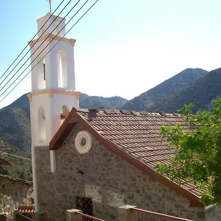 Kampi Village Jaktstuga *