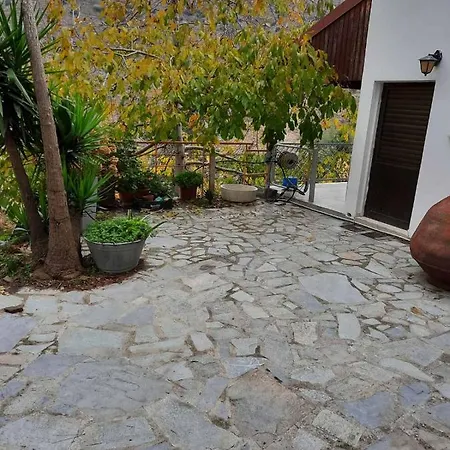 Kampi Double Storey House In The Village ロッジ *