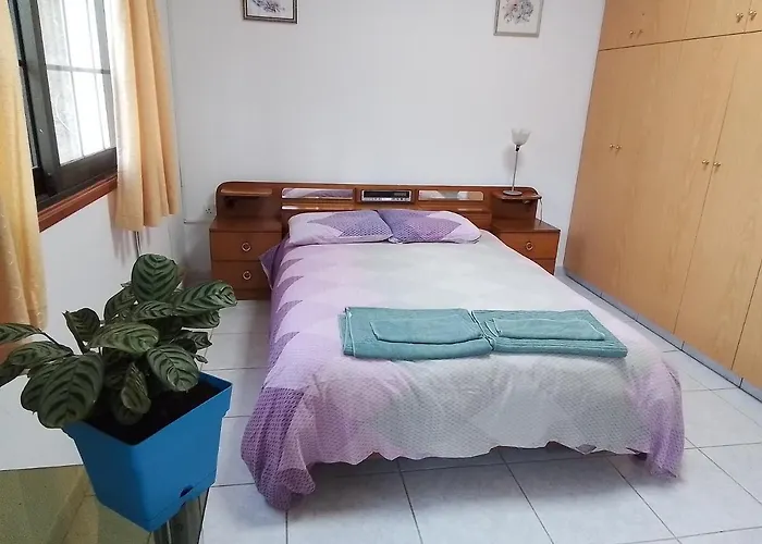 Kampi Double Storey House In The Village Lodge *