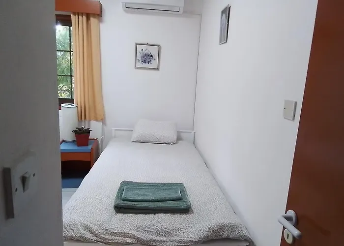 Kampi Double Storey House In The Village Lodge